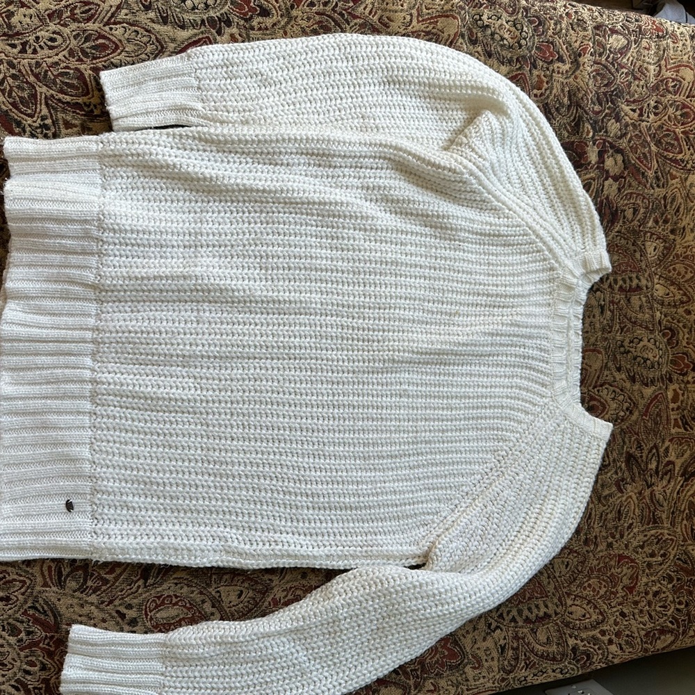 American Eagle outfitters sweater